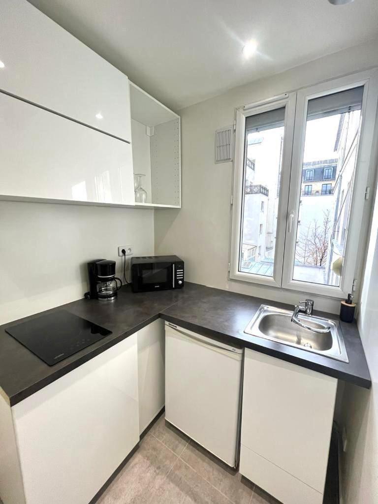 Cosy Calme Et Tres Bien Situe Appartement Parijs
